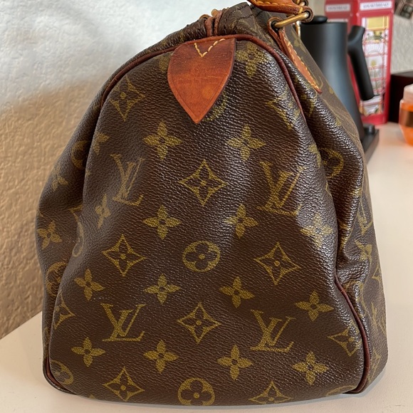 Vintage Louis Vuitton Speedy 30 - Picture 2 of 13